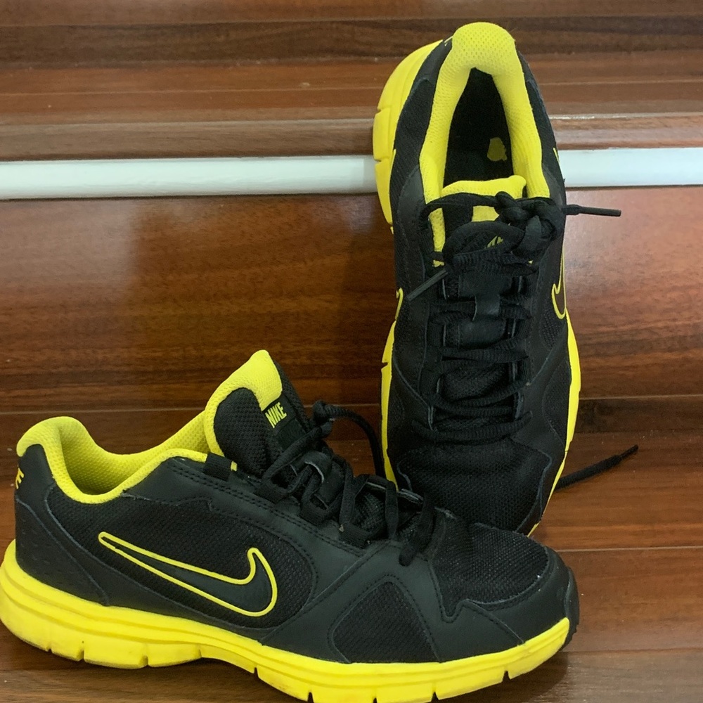 Nike Black and Yellow Athletic Shoes